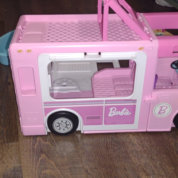 Barbie 3 in 1 camper - Picture 10 of 12